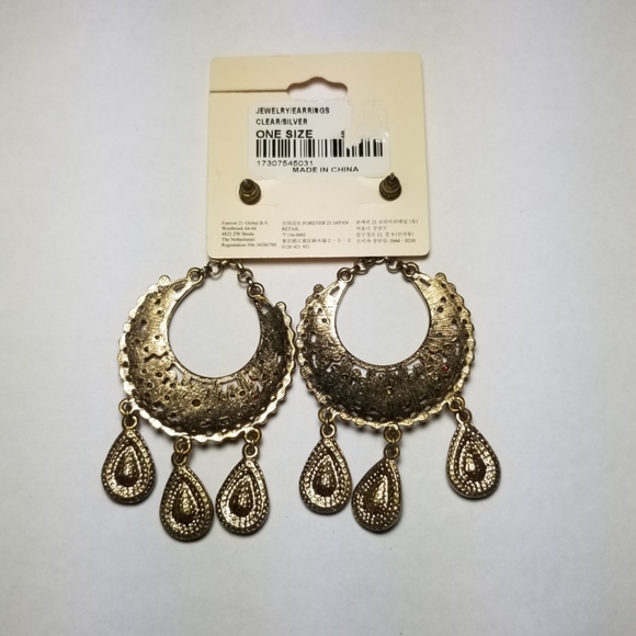 FOREVER 21 CHANDELIER MANDALA BEADS PIERCE EARRING - Picture 7 of 8